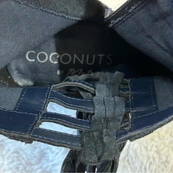 SIZE 8 NAVY BLUE FAUX SUEDE FRINGE BOOTIES! - Picture 2 of 5